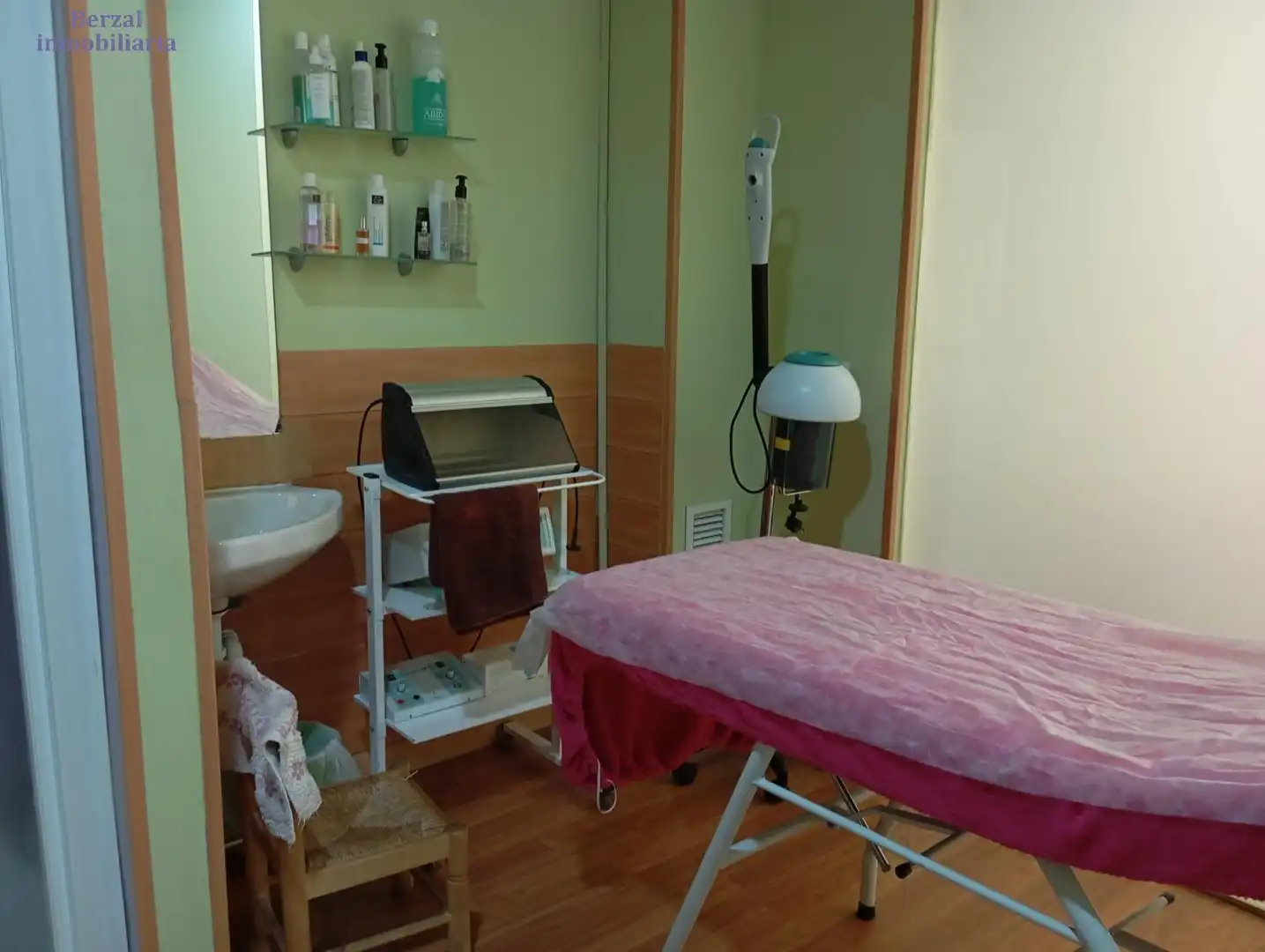 Habitación de Local en traspaso en  Logroño