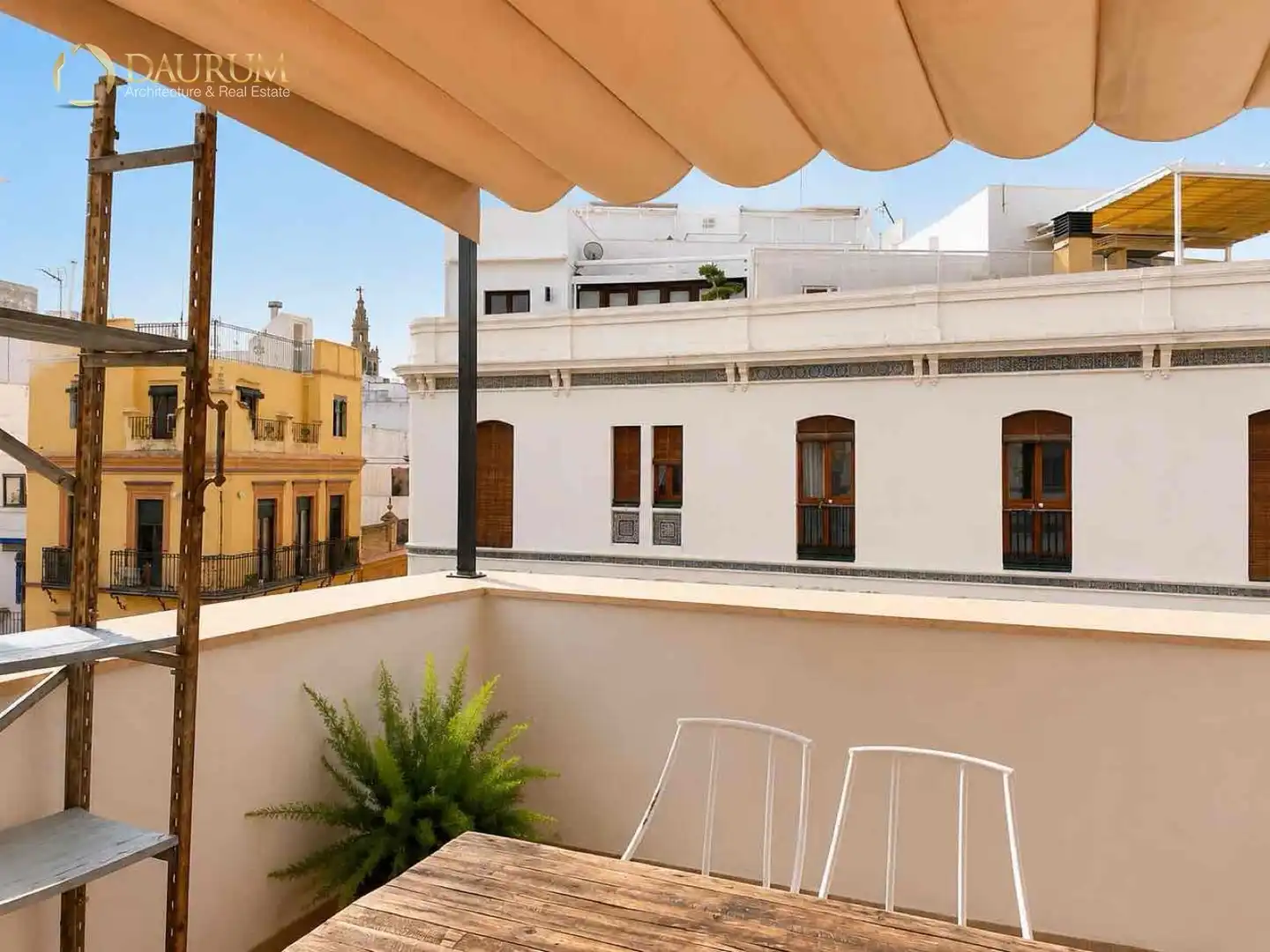Terrasse von Dachboden zum Verkauf in Sevilla mit Klimaanlage und Terrasse