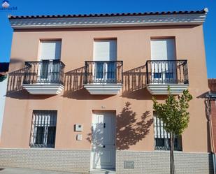 Exterior view of House or chalet for sale in San Bartolomé de la Torre  with Storage room and Balcony