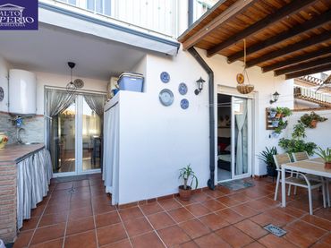 Maison avec balcon à vendre à La Zubia Ciudad