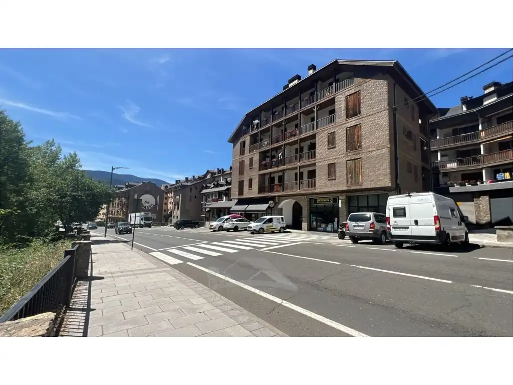 Vista exterior de Dúplex en venta en Sort con Terraza