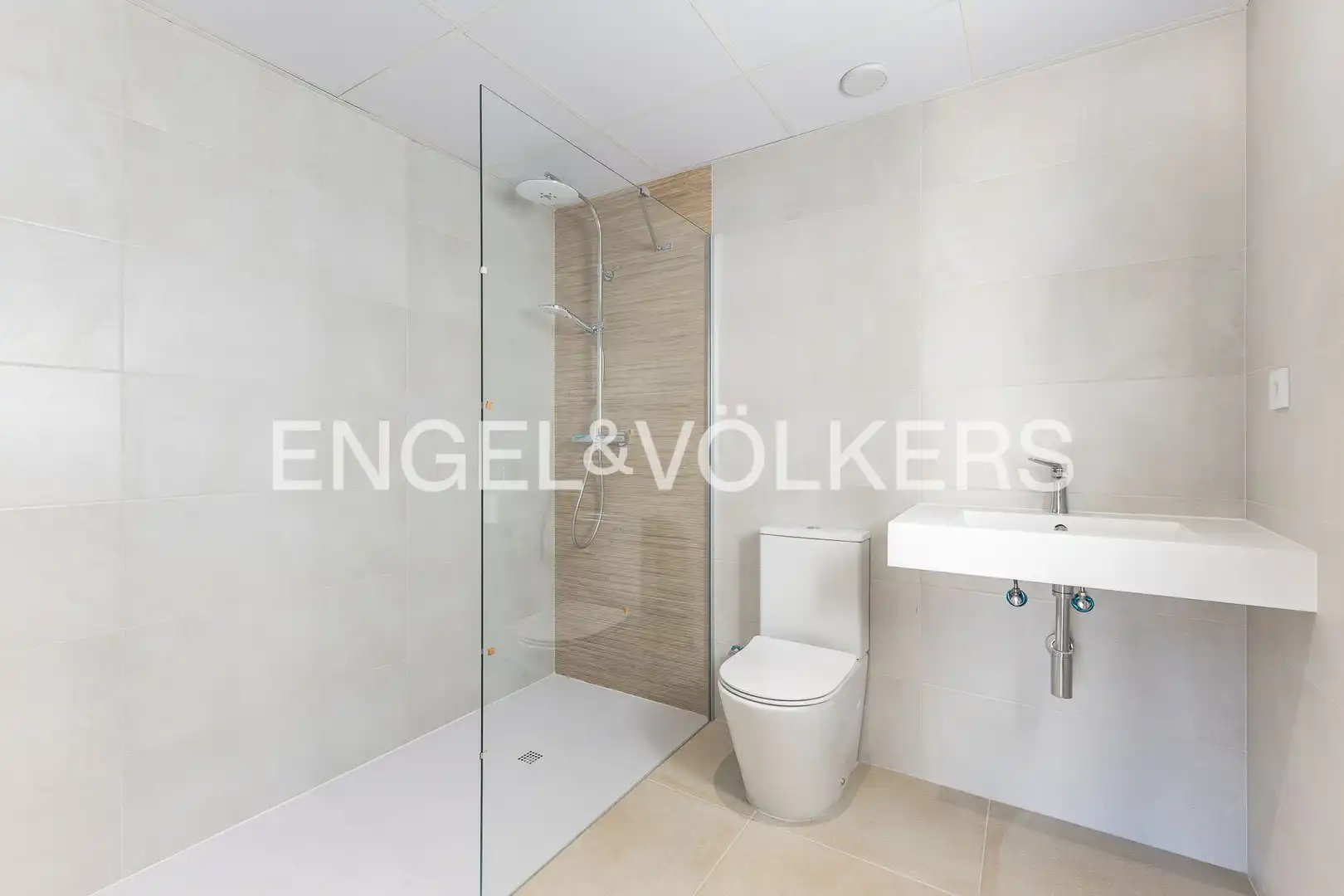 Baño de Casa o chalet en venta en Calafell con Aire acondicionado, Calefacción y Jardín privado