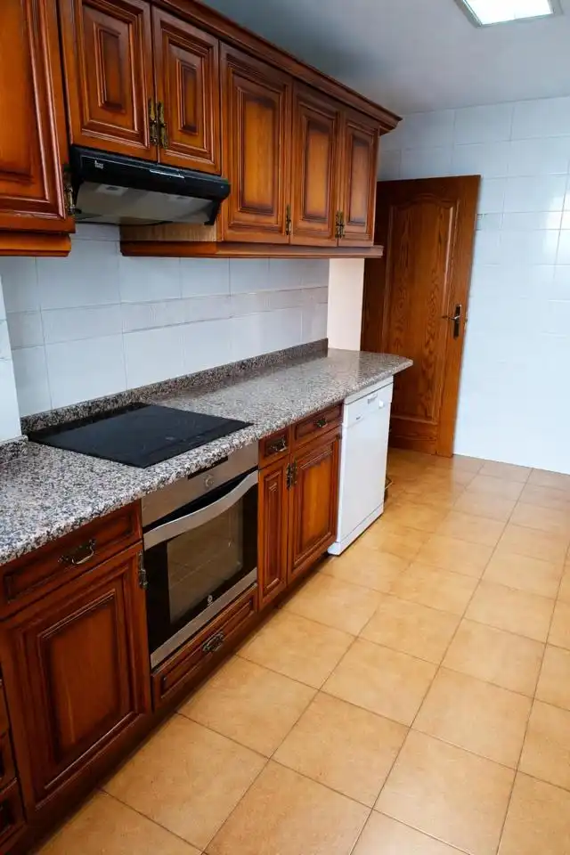 Kitchen of Flat for sale in Zaragoza  with Air Conditioner, Heating and Parquet flooring