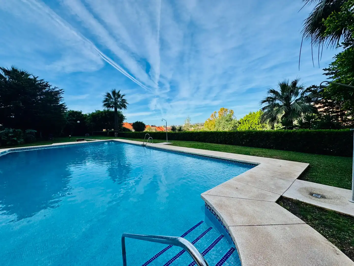 Piscina de Apartamento en venta en Fuengirola con Aire acondicionado, Terraza y Amueblado