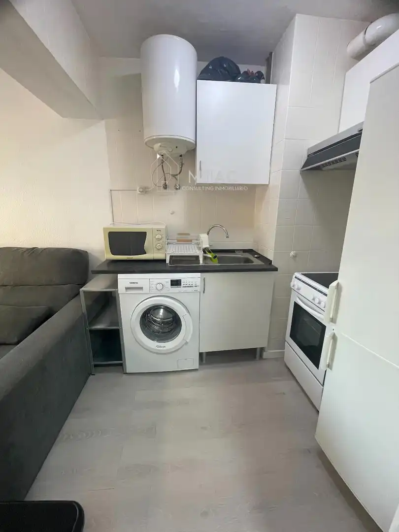 Cocina de Piso de alquiler en Madrid con Terraza y Amueblado
