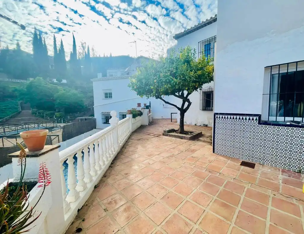 Casa amb piscina en venda a Benahavís pueblo, imagen 4