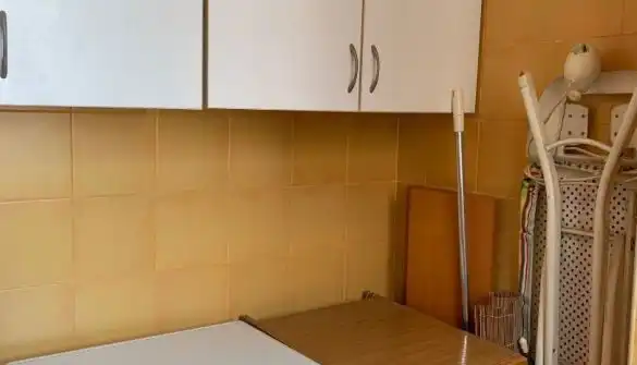 Cuina de Pis de lloguer en Valencia amb Aire condicionat, Calefacció i Moblat