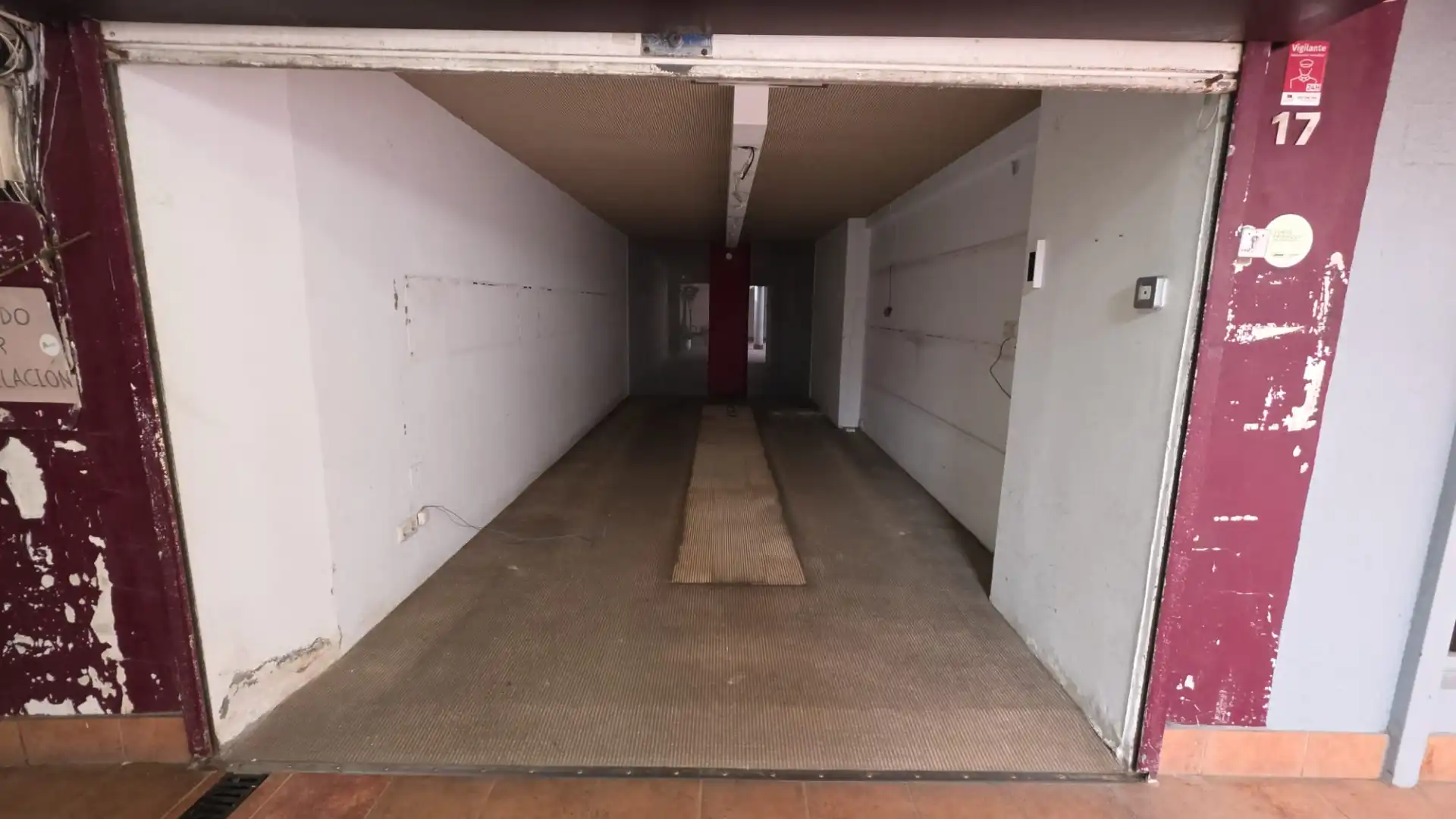 Aparcament de Local en venda en Centro - Juan Flórez - Plaza Pontevedra