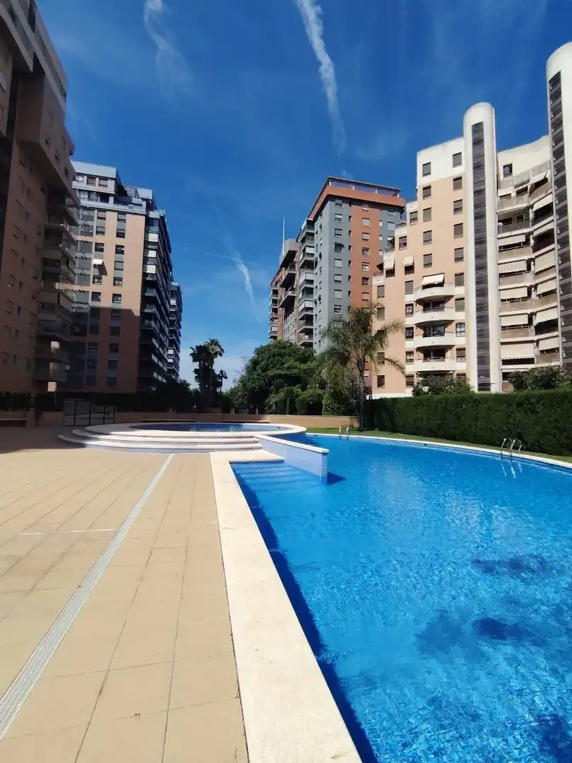 Swimming pool of Flat for sale in Mislata  with Air Conditioner, Private garden and Parquet flooring