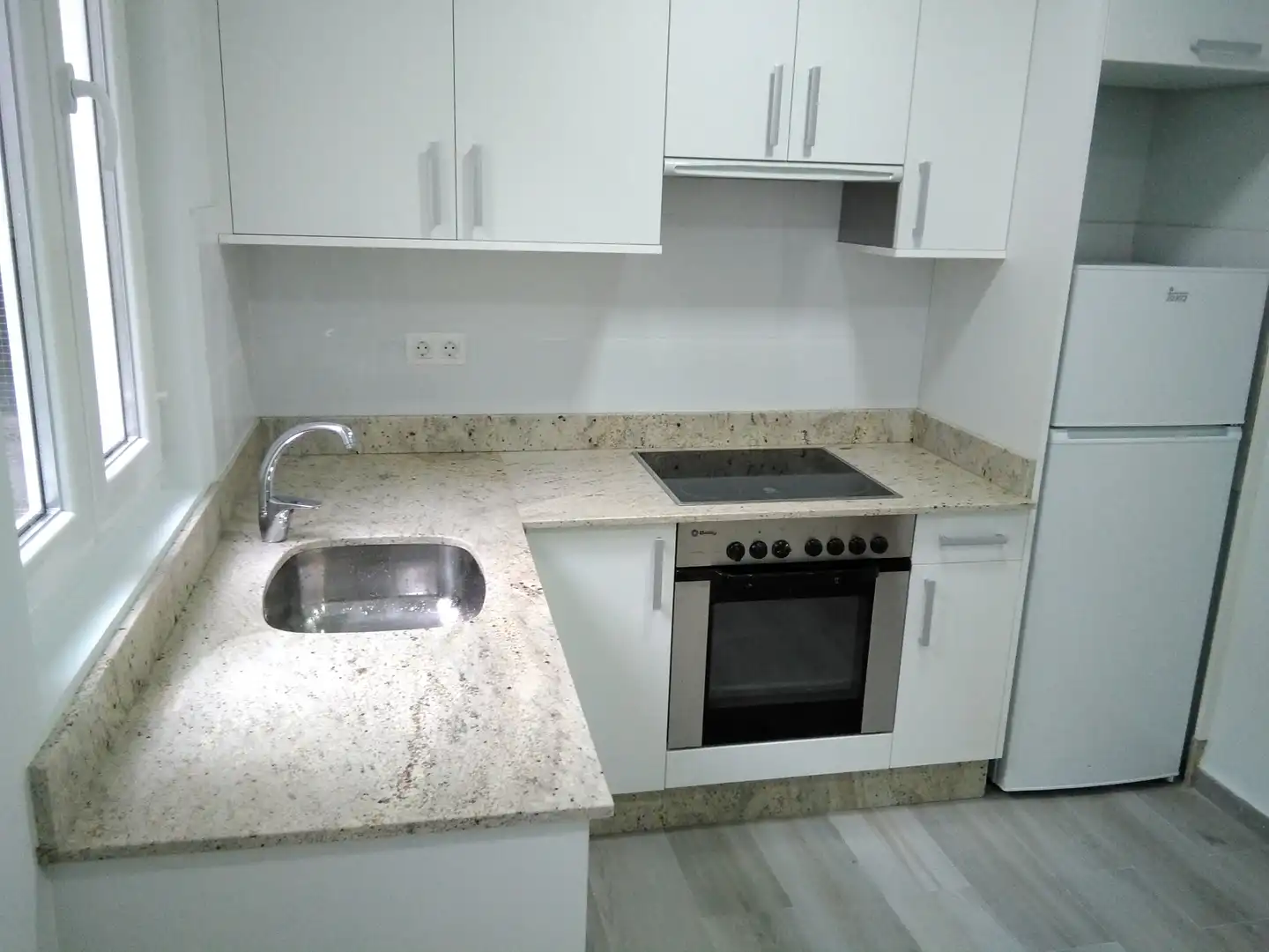 Küche von Wohnung zum Verkauf in Vigo  mit Heizung