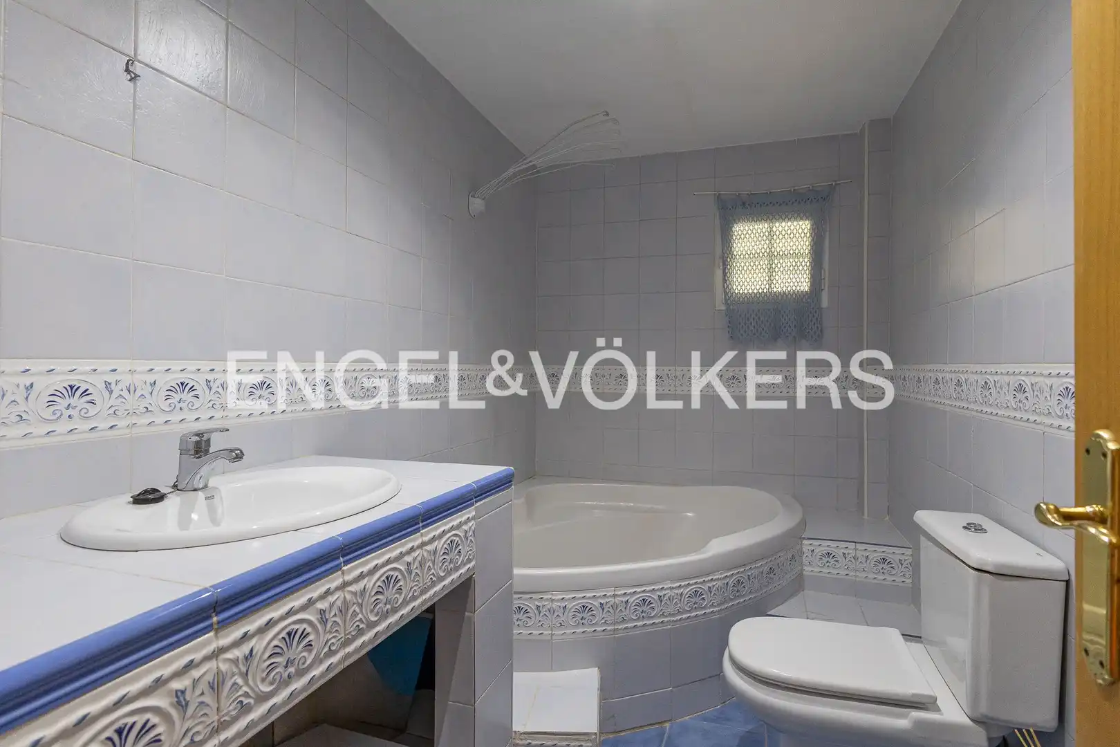 Baño de Casa o chalet en venta en Móstoles con Calefacción, Jardín privado y Parquet