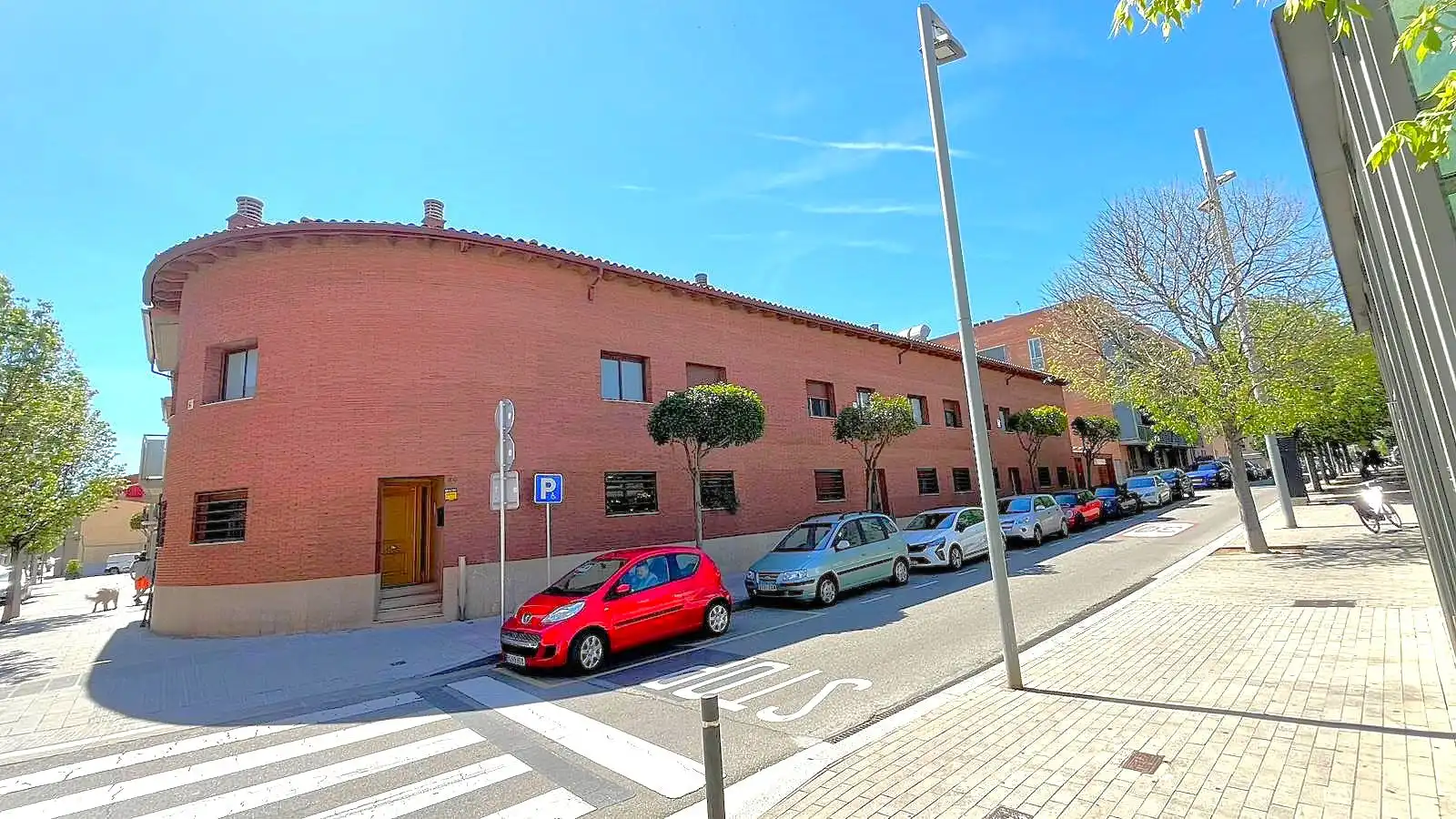 Vista exterior de Traster en venda en Sant Joan Despí