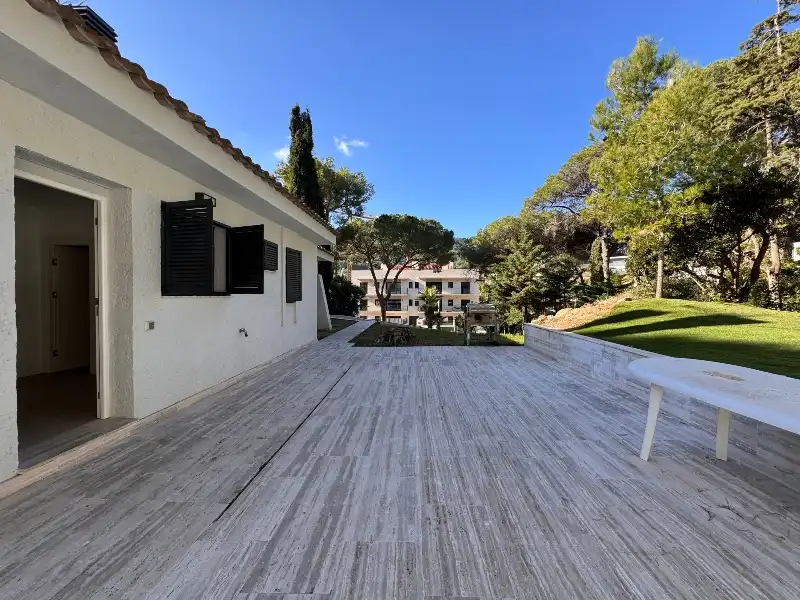 Jardí de Casa o xalet en venda en Cabrera de Mar amb Aire condicionat, Calefacció i Jardí privat