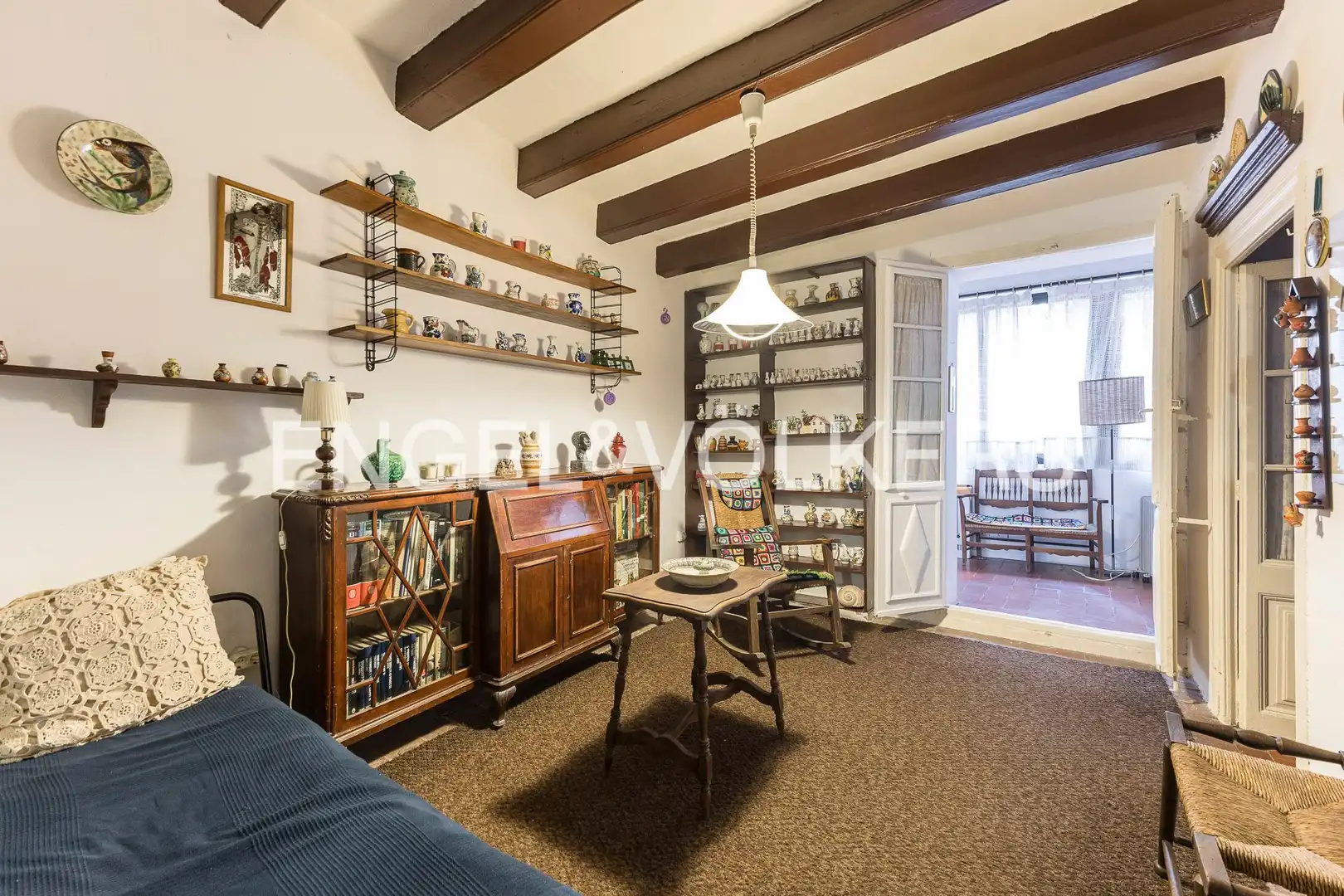 Sala de estar de Casa adosada en venta en Barcelona con Calefacción y Jardín privado