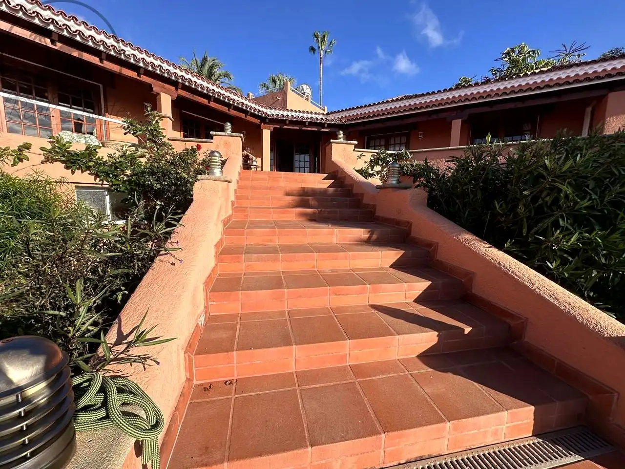 Vista exterior de Casa o xalet en venda en Tacoronte amb Aire condicionat, Calefacció i Jardí privat