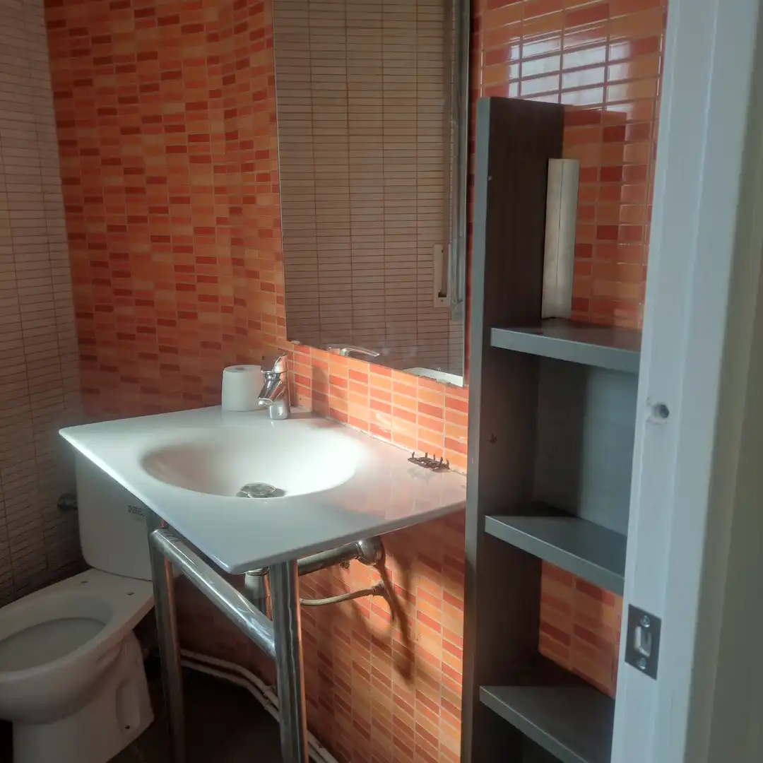 Flat with terrace for sale in Carrer de la Indústria 42