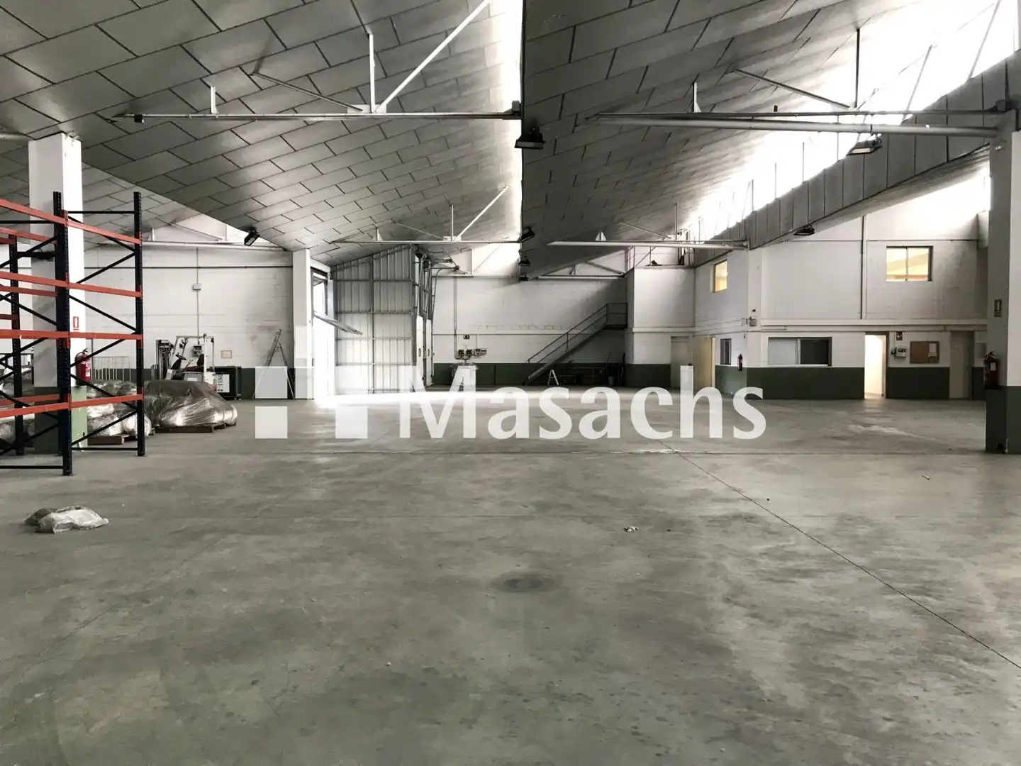 Nau industrial en venda en Rubí