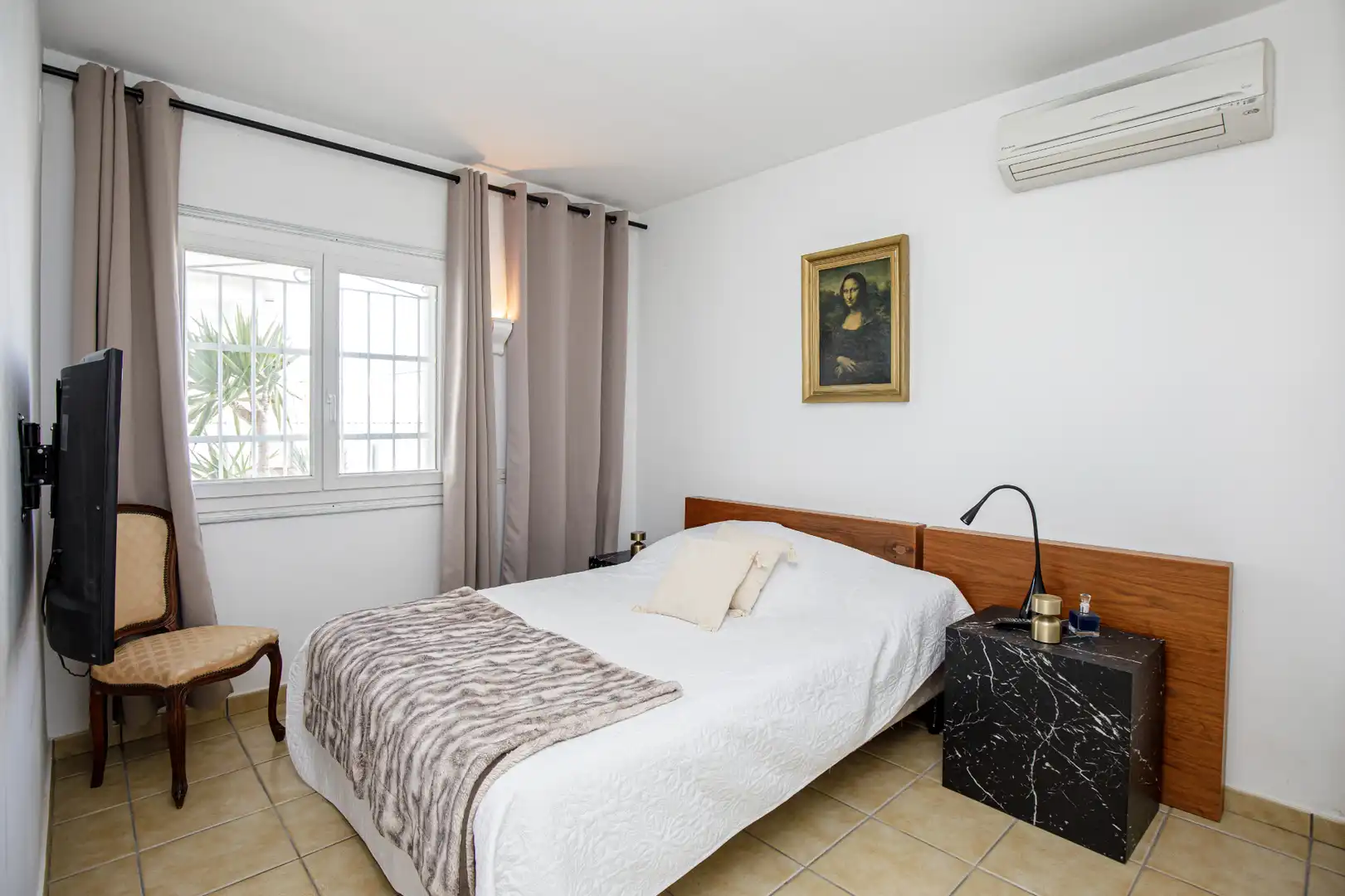 Dormitori de Casa o xalet en venda en L'Escala amb Aire condicionat, Jardí privat i Terrassa
