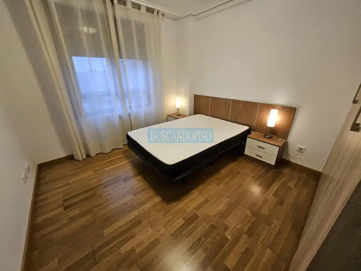 Bedroom of Apartments for rent in  Logroño  with Heating, Parquet flooring and Storage room