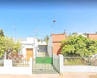 Exterior view of Single-family semi-detached for sale in Alcalá de Guadaira