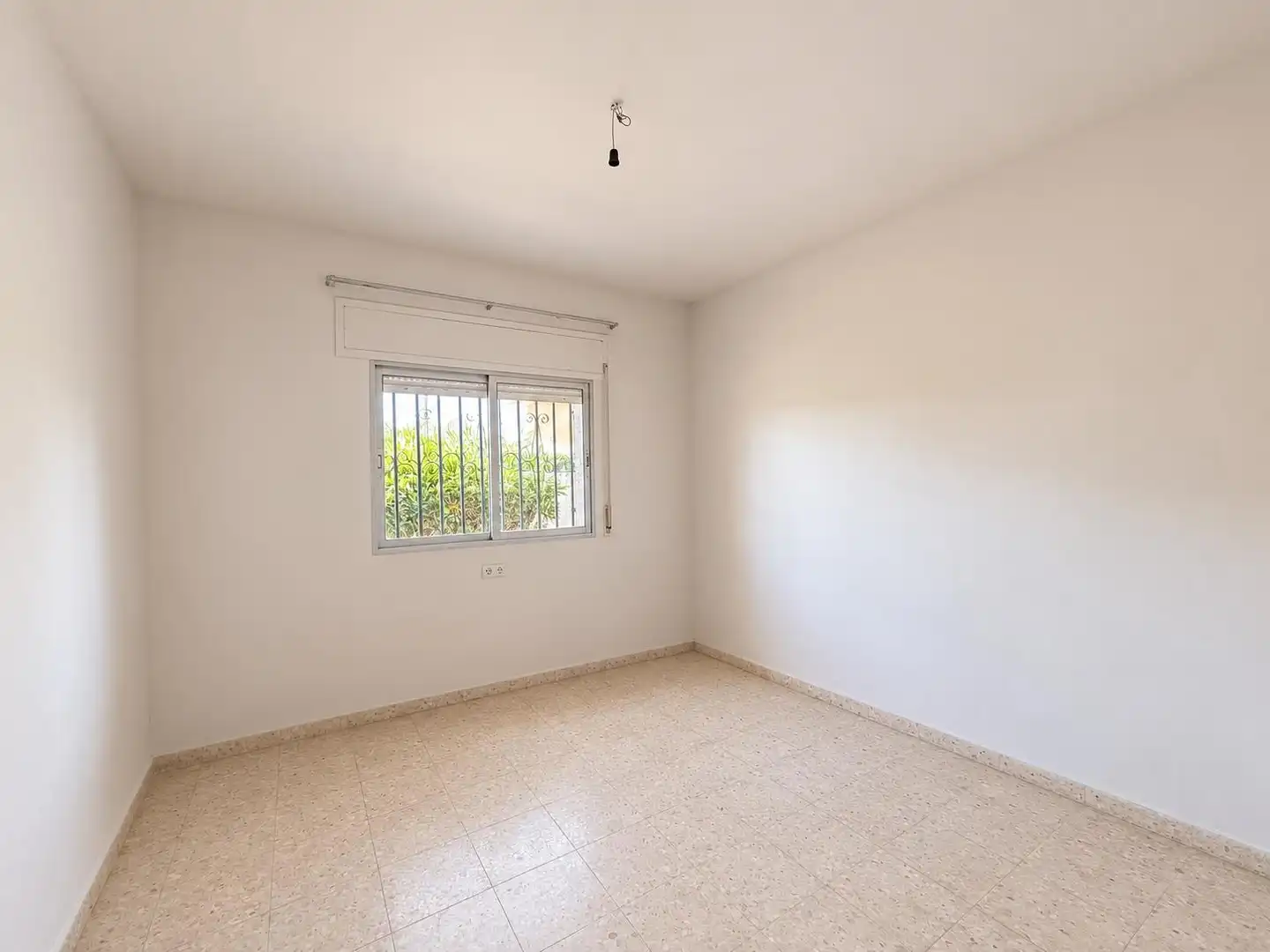 Dormitori de Casa o xalet en venda en Arganda del Rey amb Jardí privat