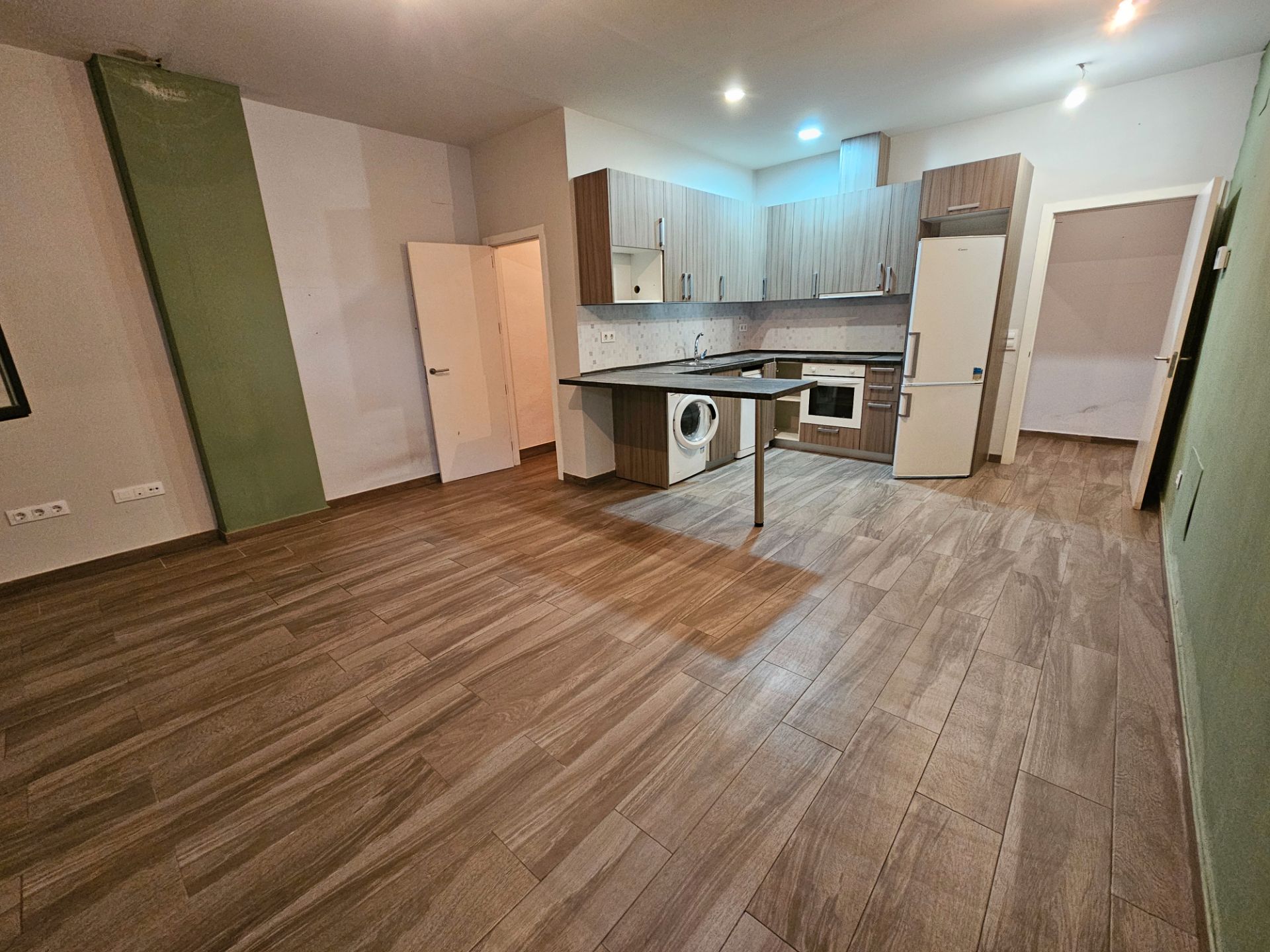 Local de alquiler en Calle Rosales, 4