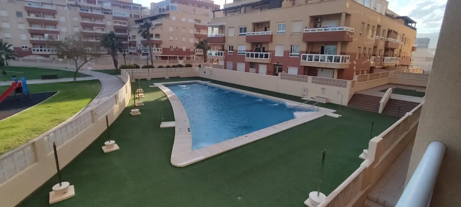 Swimming pool of Flat for sale in Roquetas de Mar  with Terrace and Community pool