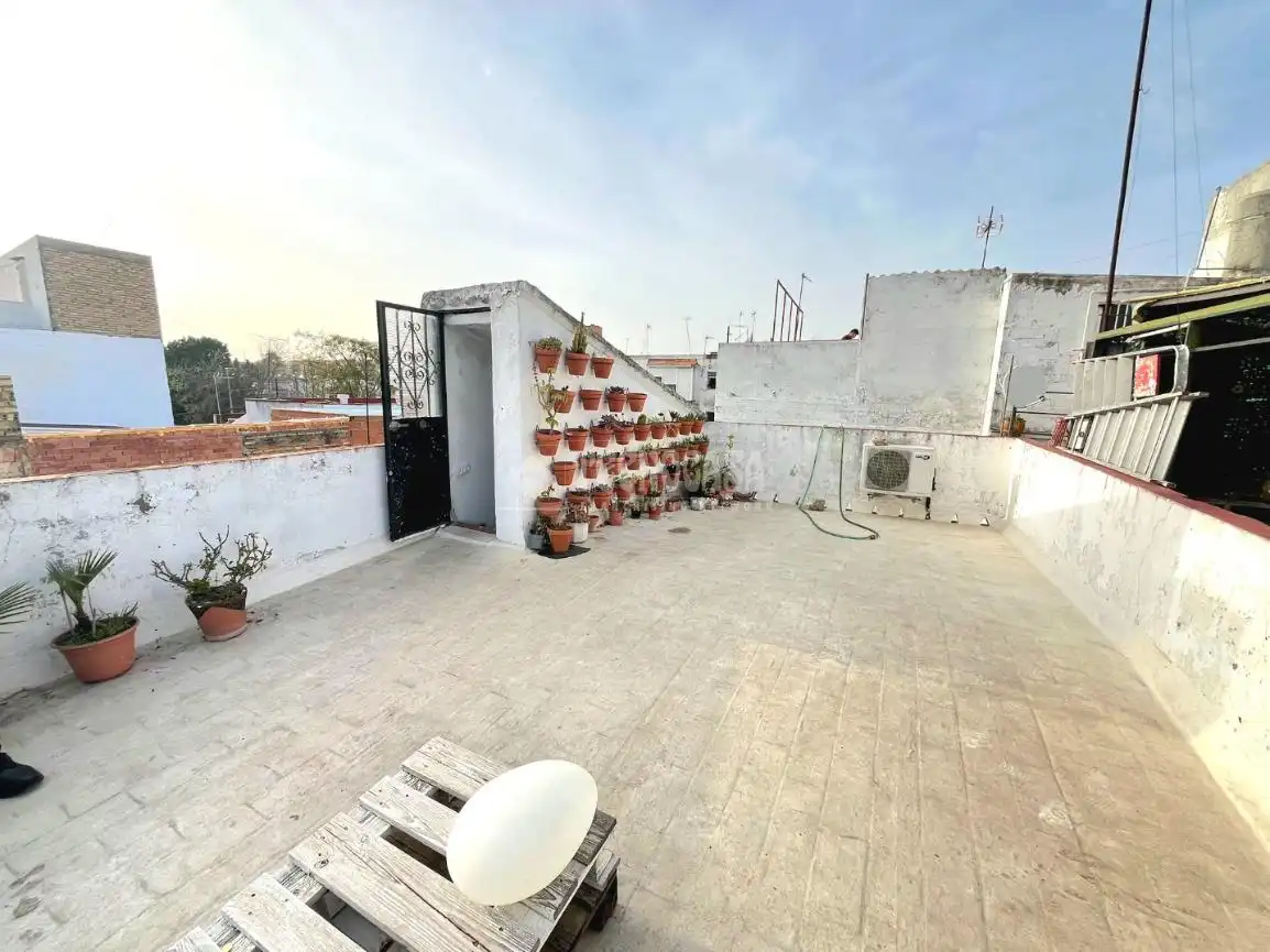 Terrace of Detached homes for sale in San Juan de Aznalfarache