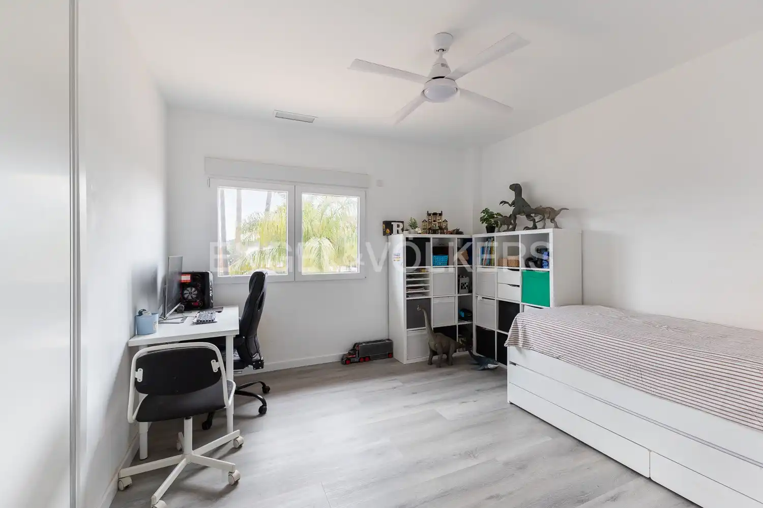 Bedroom of Houses for sale in L'Eliana  with Air Conditioner, Heating and Private garden