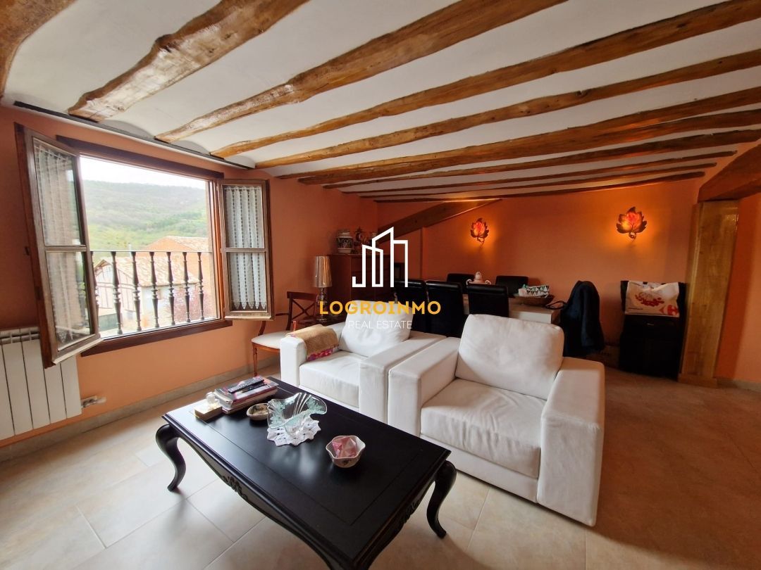 Sala d'estar de Pis en venda en Ojacastro amb Calefacció, Traster i Moblat