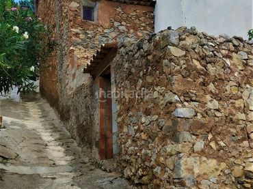 Casa en venta en Carrer Viver 15