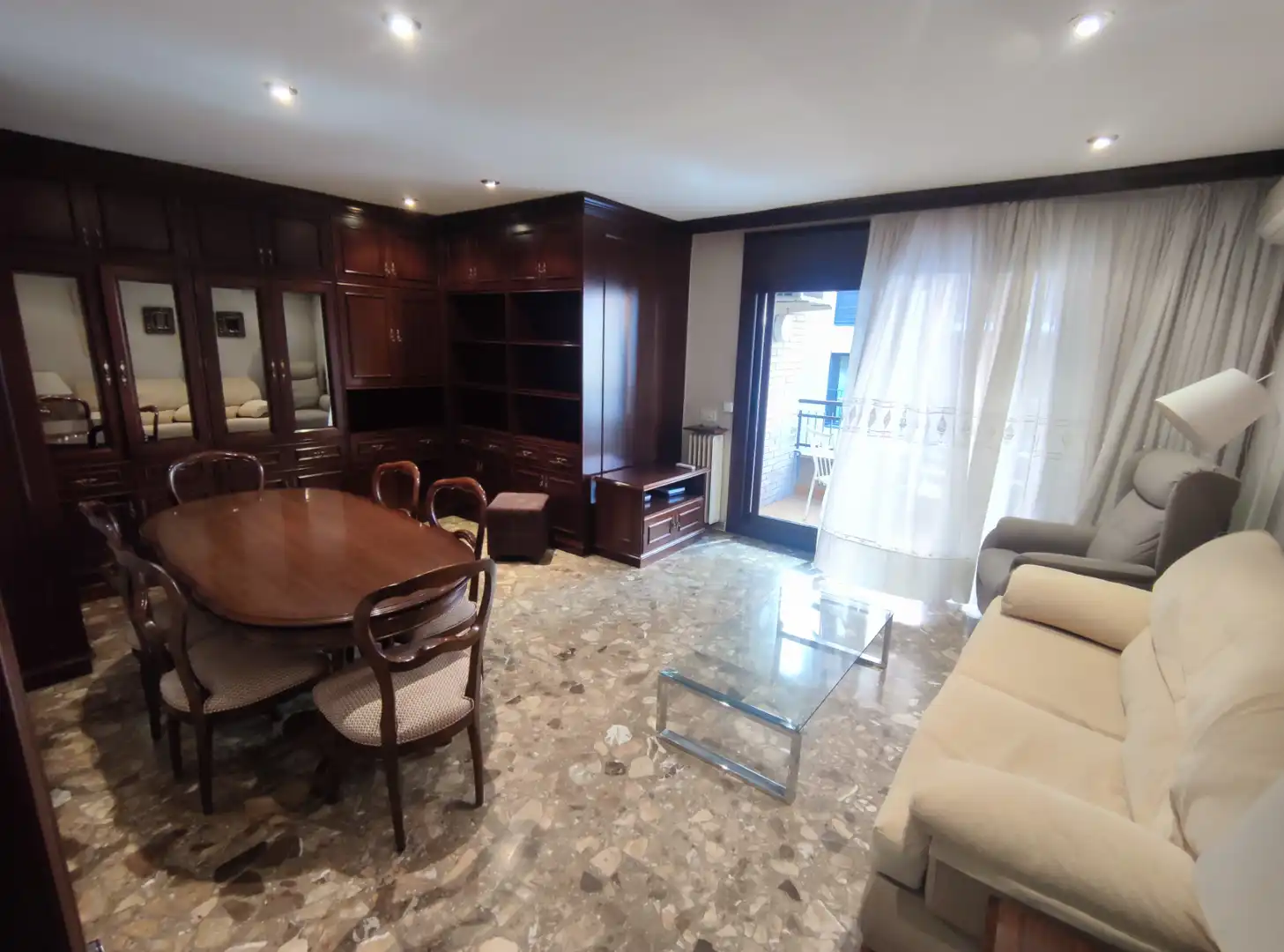 Sala de estar de Piso de alquiler en Lleida con Aire acondicionado, Calefacción y Amueblado