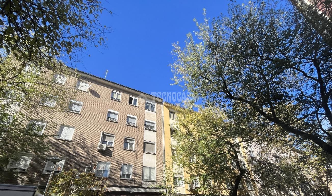 Flat for sale in Barrio Torrero, Torrero-La Paz