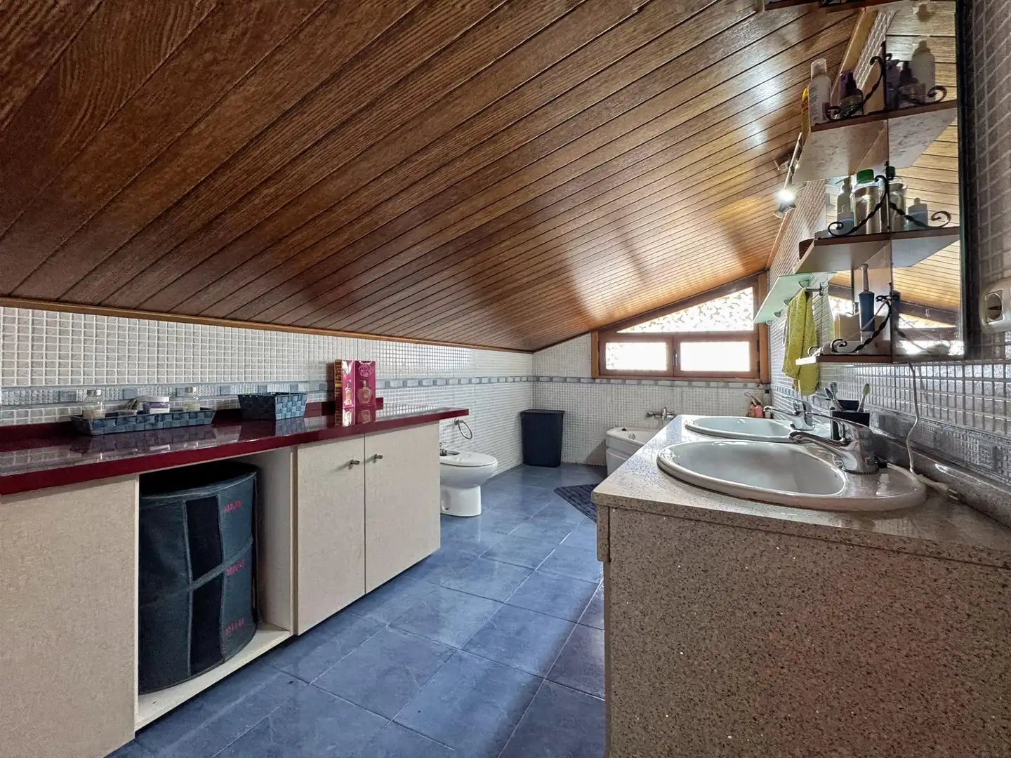 Bathroom of Houses for sale in Lalín  with Heating, Private garden and Furnished