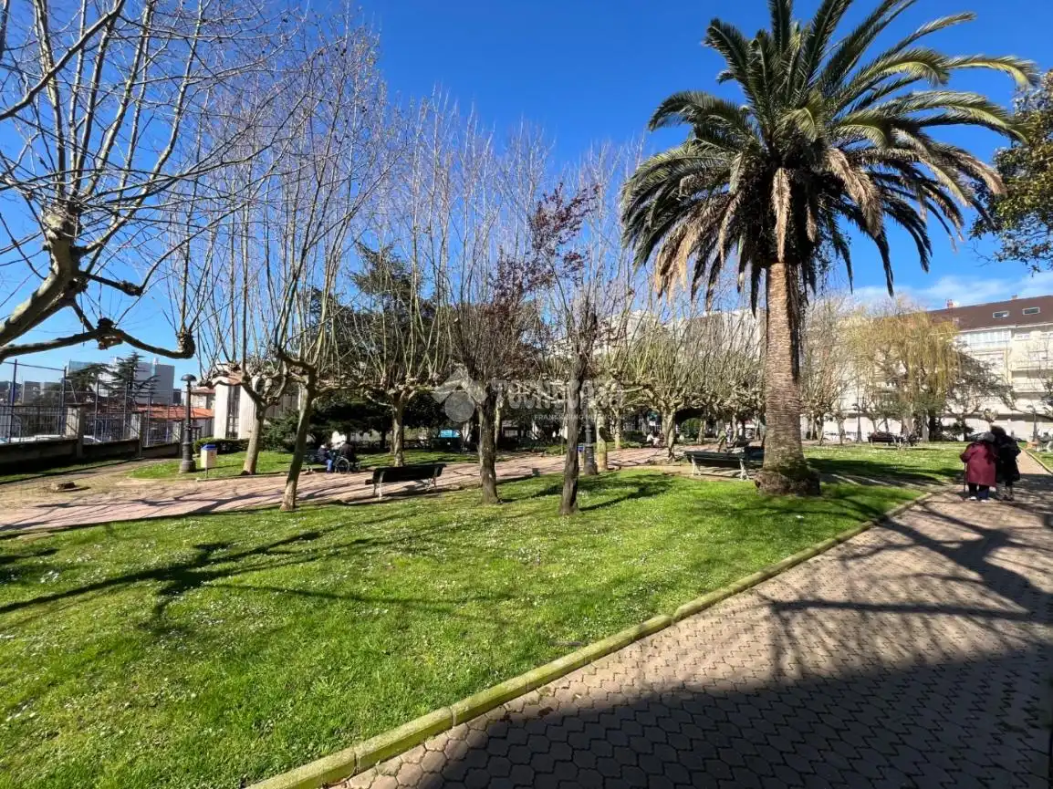 Vista exterior de Piso en venta en Santander con Calefacción, Parquet y Amueblado
