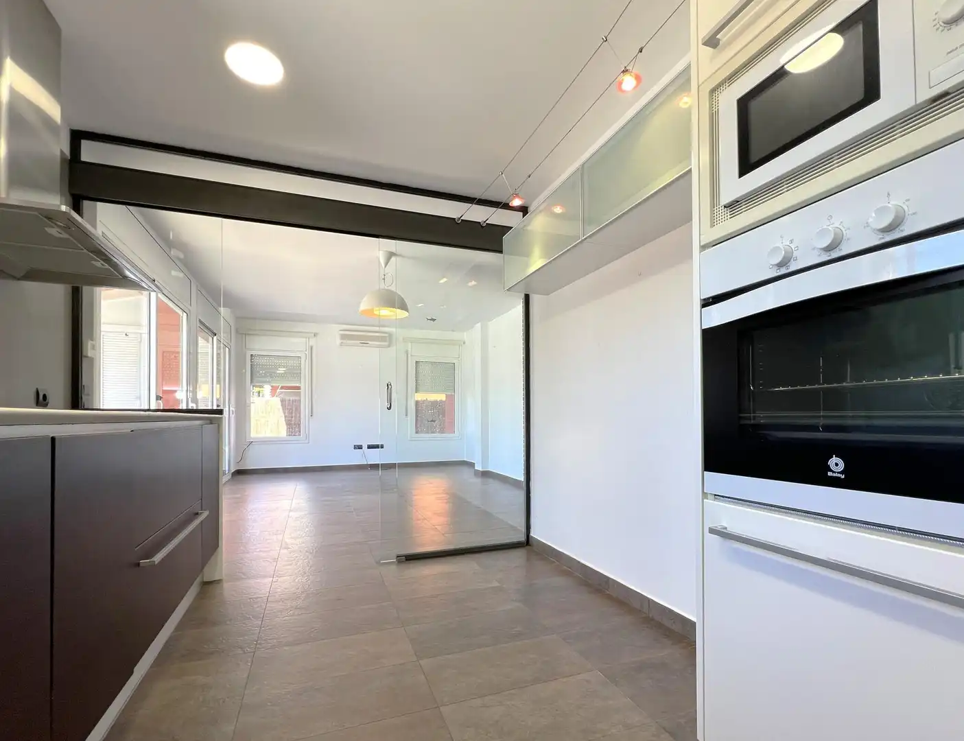 Kitchen of Houses for sale in Sant Pere Pescador  with Air Conditioner, Heating and Private garden
