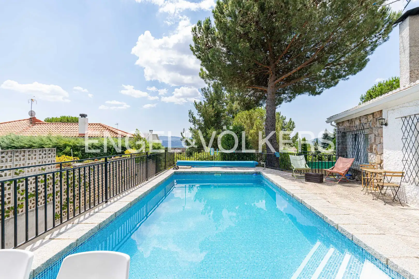 Piscina de Casa o xalet de lloguer en Becerril de la Sierra amb Aire condicionat, Calefacció i Jardí privat