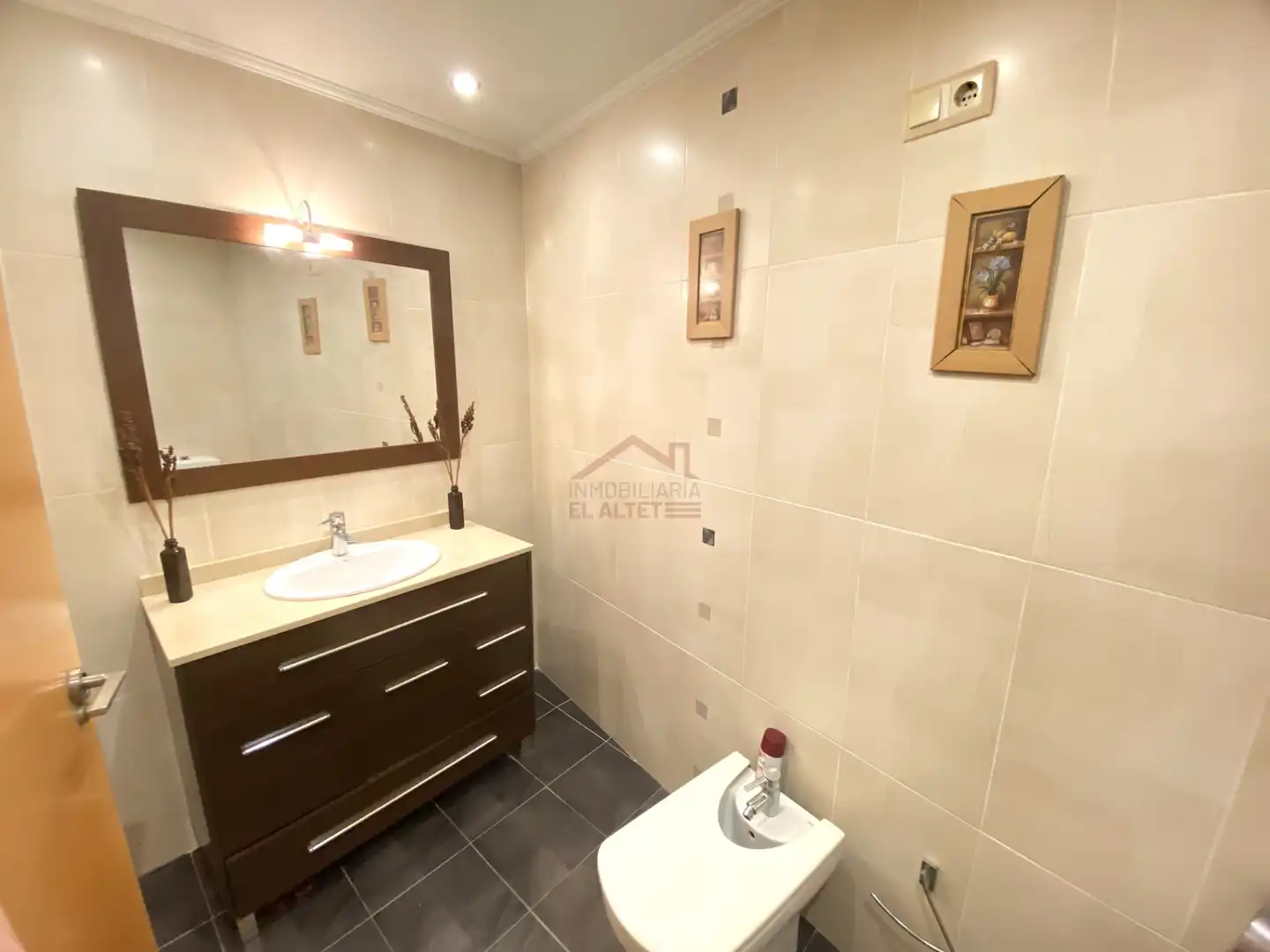 Baño de Piso en venta en Elche / Elx con Aire acondicionado, Calefacción y Horno