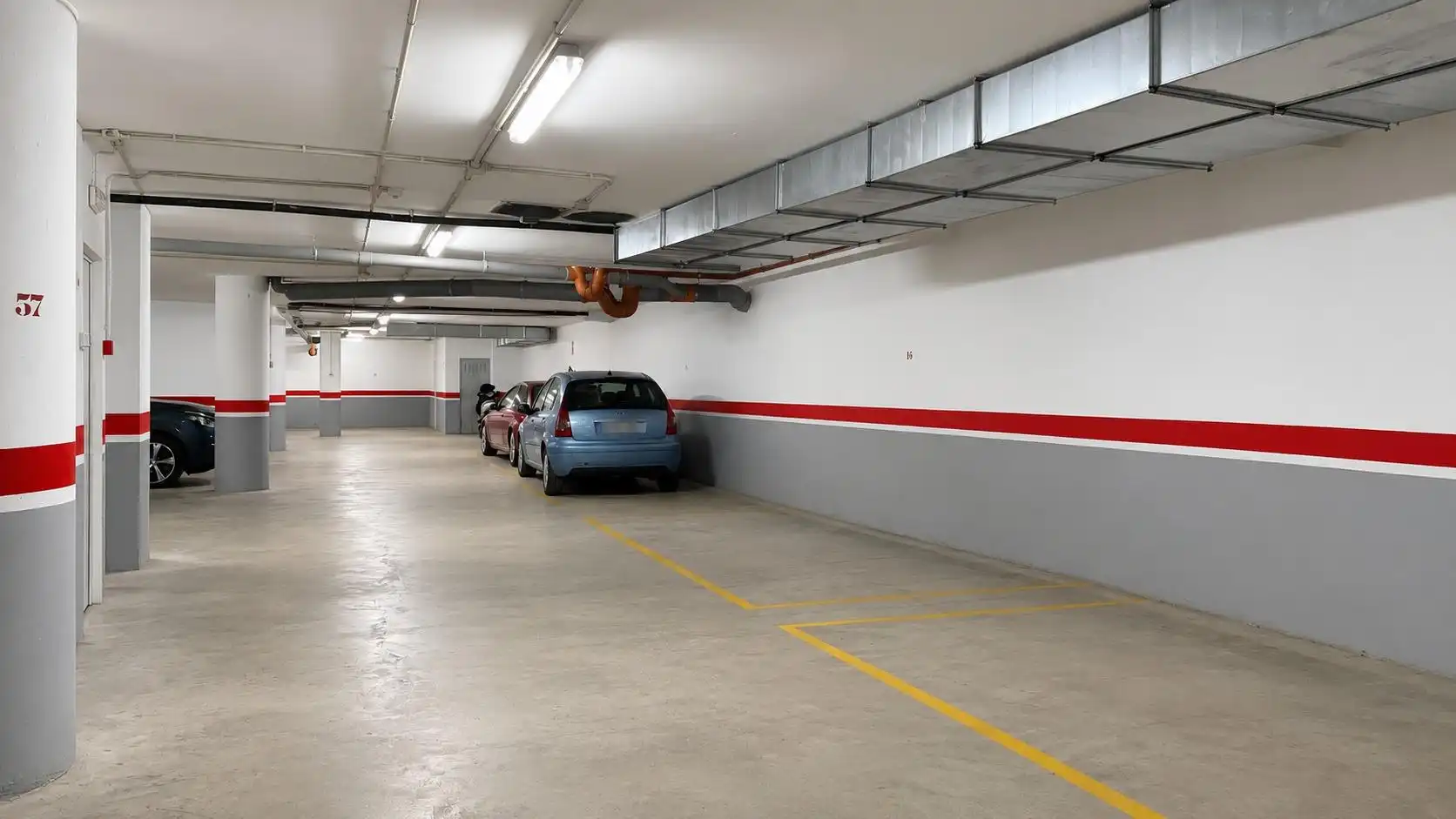 Parking of Flat for sale in Carlet  with Balcony