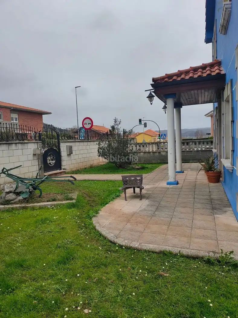 Xalet amb jardí en venda a Barrio San Martín 22A, imagen 2