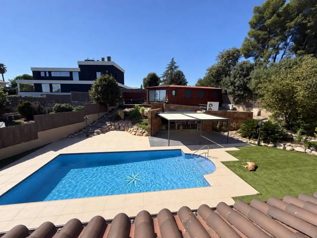 Mini appartamento con piscina in affitto a Calle Mares de la Plaça de Maig, imagen 2