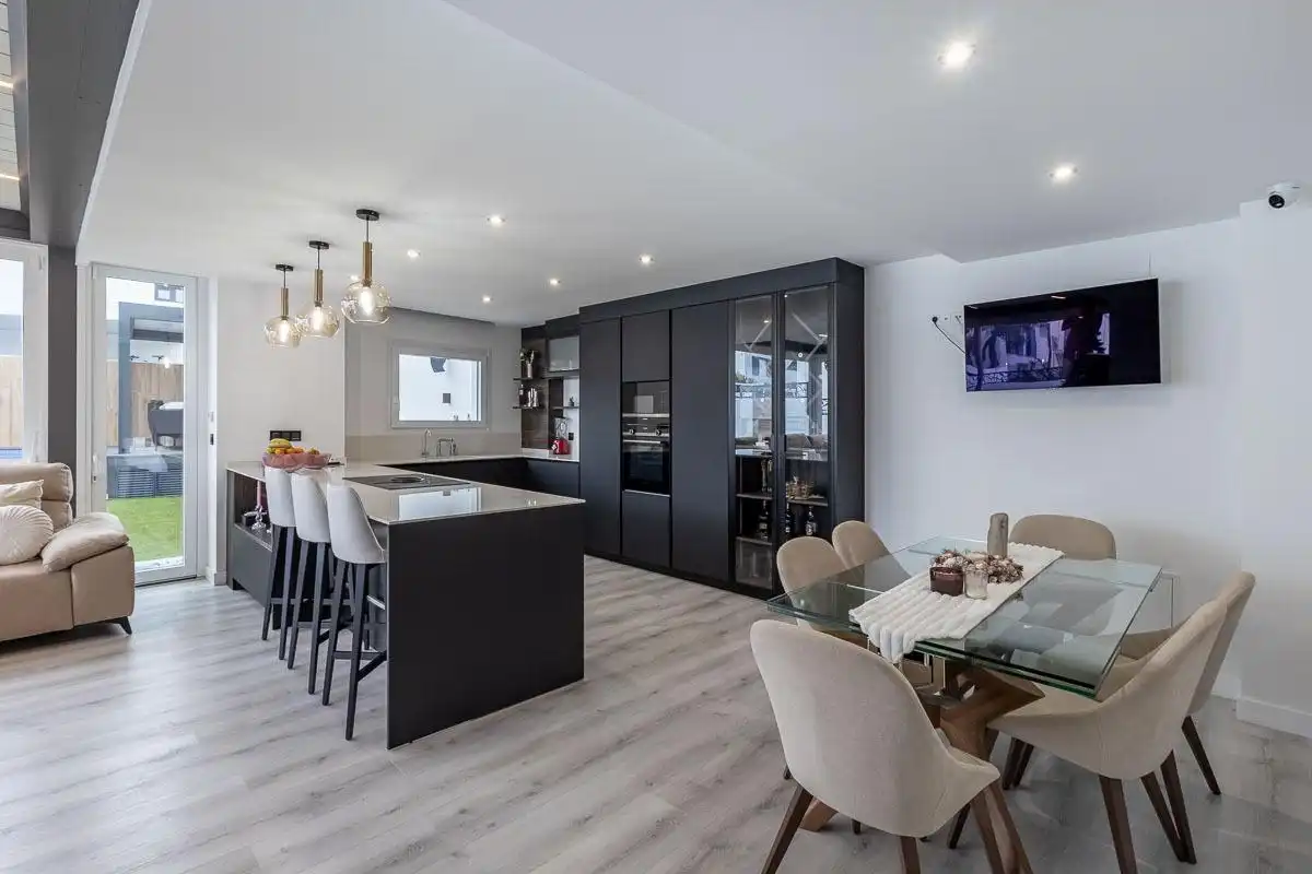 Cocina de Casa adosada en venta en Albolote con Jardín privado, Piscina y Alarma