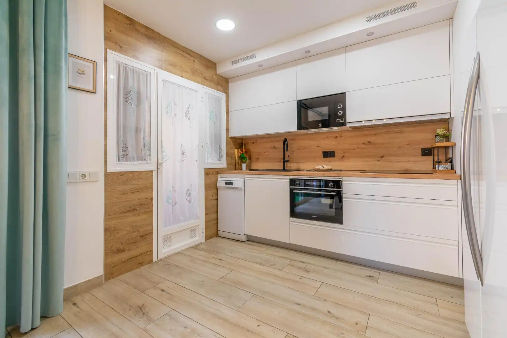 Cocina de Piso en venta en Almería con Aire acondicionado y Terraza
