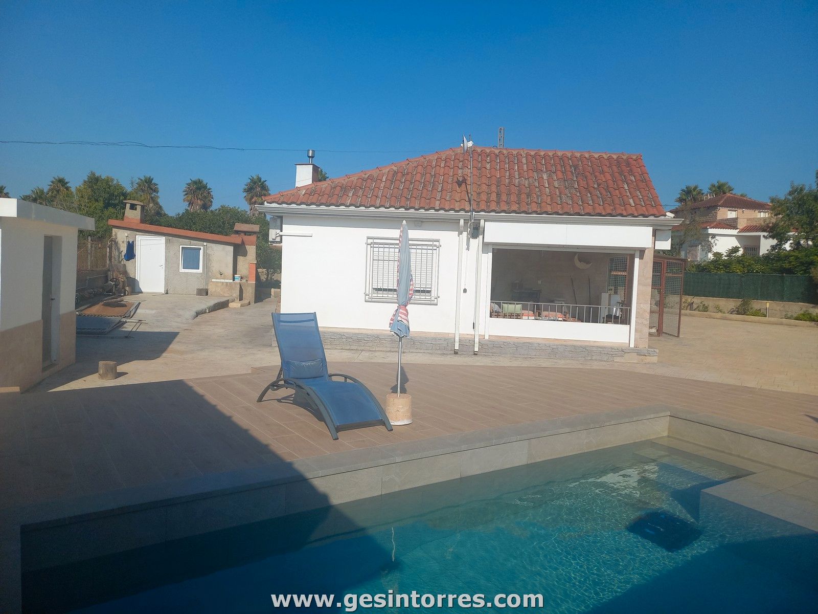 Piscina de Casa o chalet en venta en Chiva con Aire acondicionado, Jardín privado y Terraza