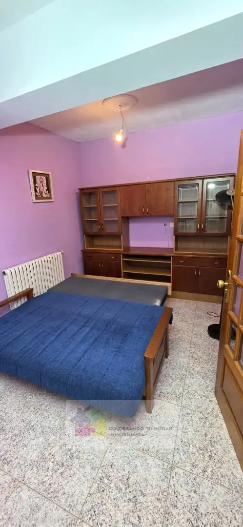 Dormitori de Pis de lloguer en Villadangos del Páramo amb Calefacció, Parquet i Moblat