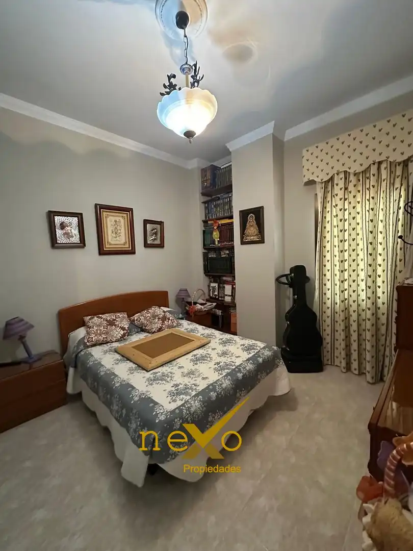 Habitación de Casa o chalet en venta en Carmona