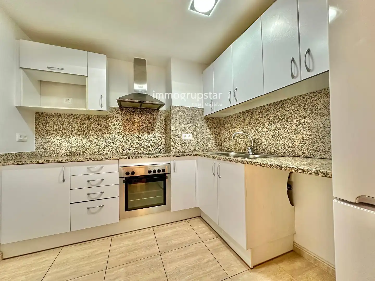 Cocina de Dúplex en venta en Palamós con Calefacción, Terraza y Balcón