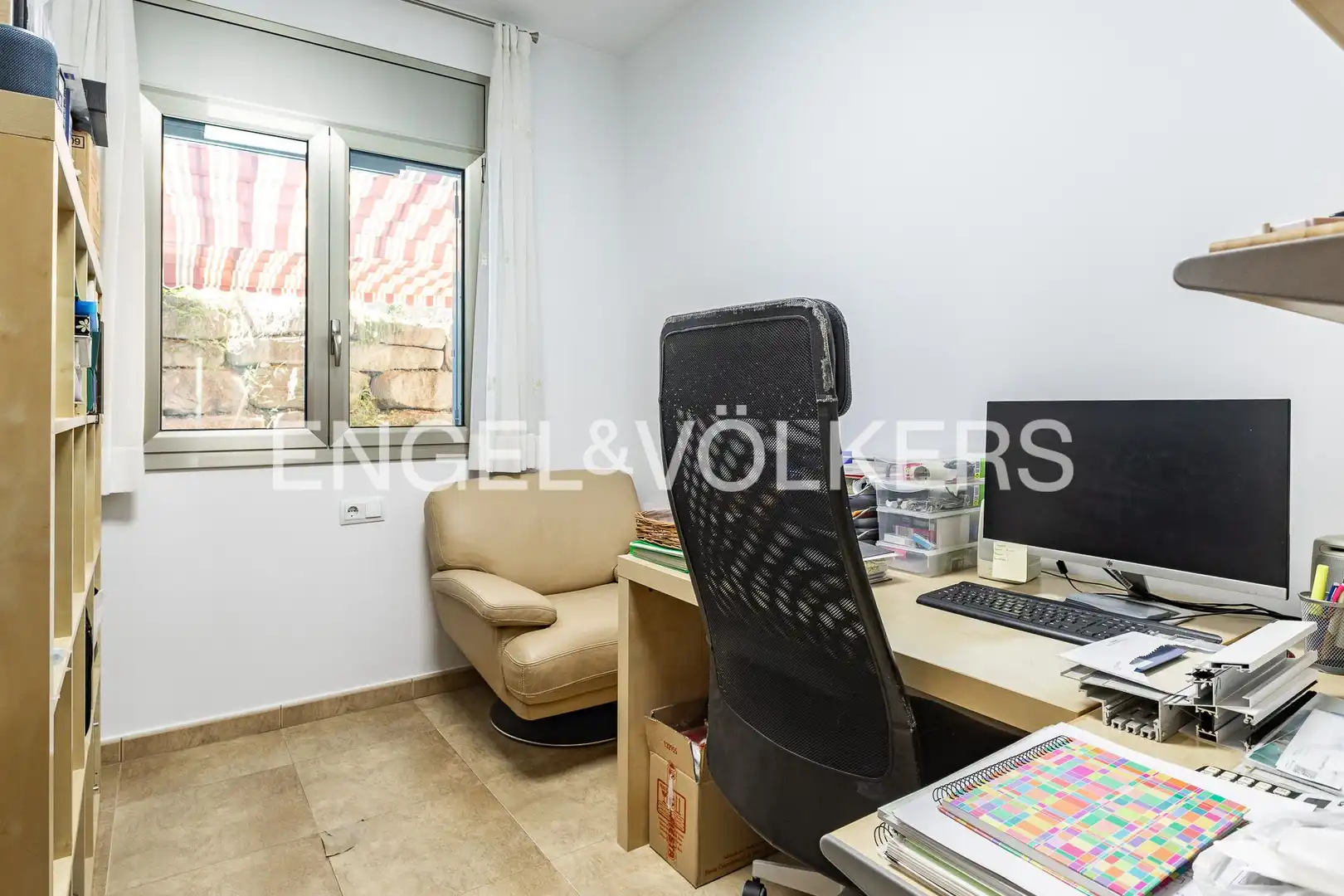 Terrassa de Casa adosada en venda en Montornès del Vallès amb Calefacció, Jardí privat i Piscina