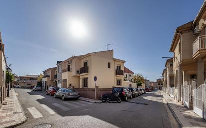 Vista exterior de Casa o xalet en venda en Maracena amb Aire condicionat i Terrassa