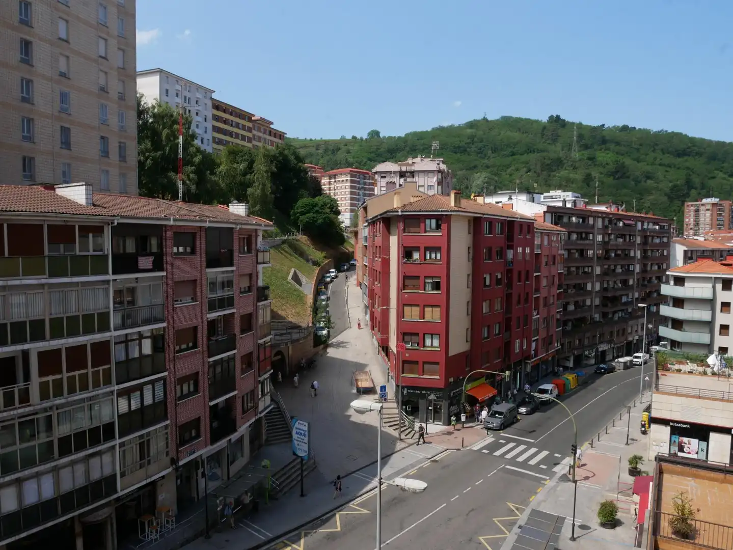 Vista exterior de Piso en venta en Basauri  con Calefacción y Balcón